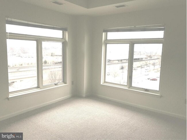 Building Photo - 545 E Braddock Rd