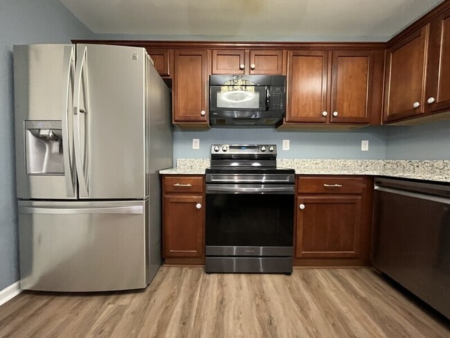 Building Photo - 2043 Covered Bridge Ct