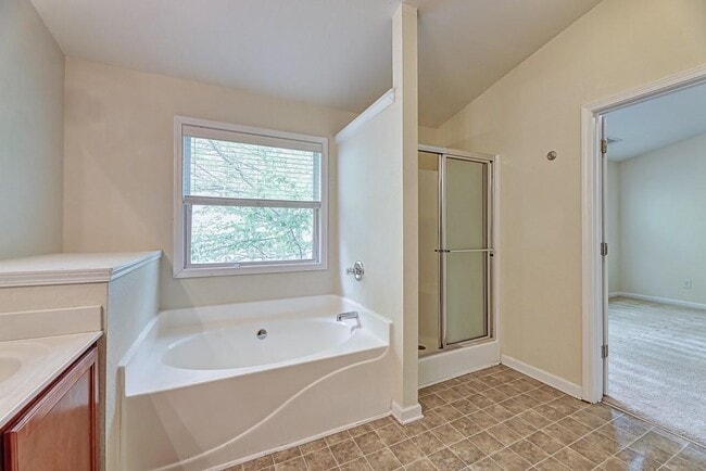 Building Photo - 1356 Upshur Pl NE