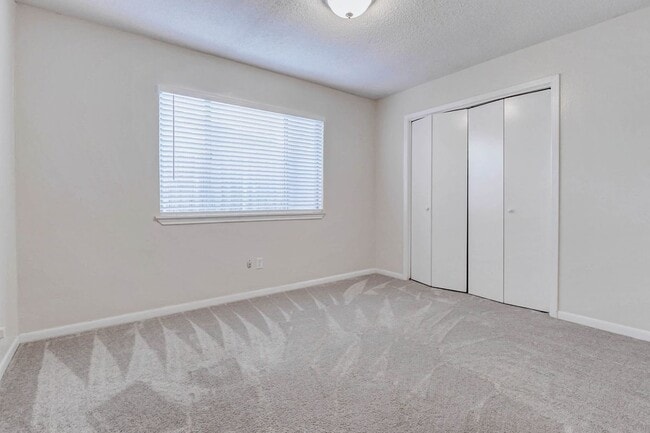 Building Photo - 1018 Rock Canyon Dr