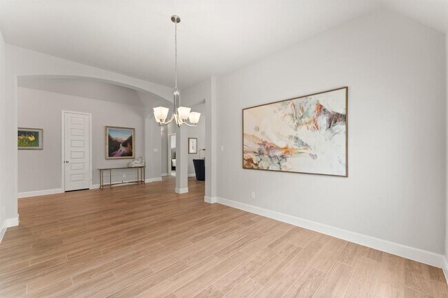 Building Photo - 27114 Sofia Forest Dr