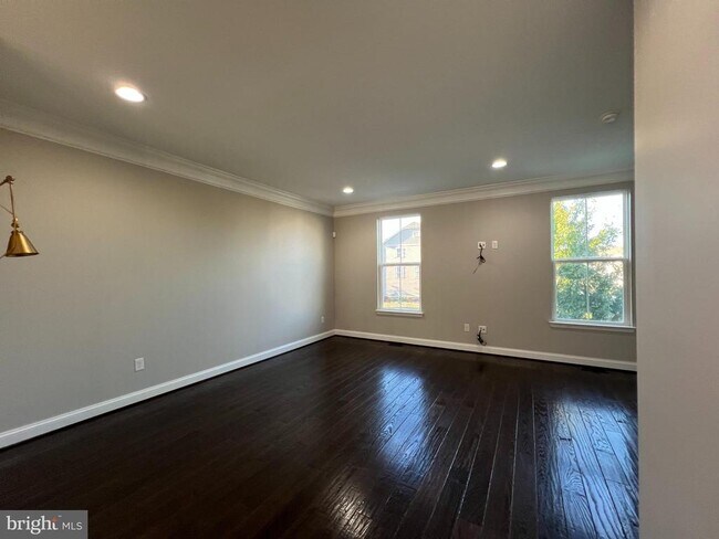 Building Photo - 246 Iannelli Rd