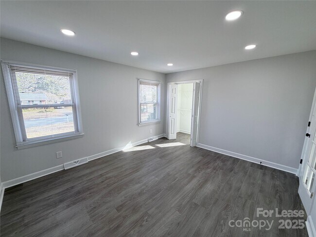 Building Photo - 6207 Eagle Peak Dr