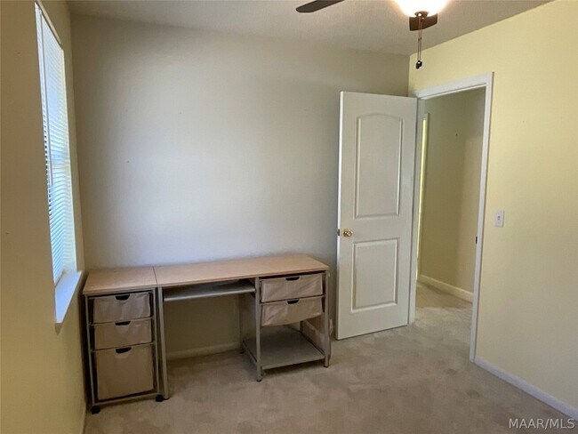 Building Photo - 1100 Ashurst Bar Rd
