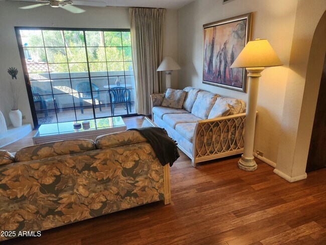 Building Photo - 7557 N Dreamy Draw Dr