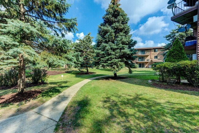 Building Photo - 8108 Waterbury Ct
