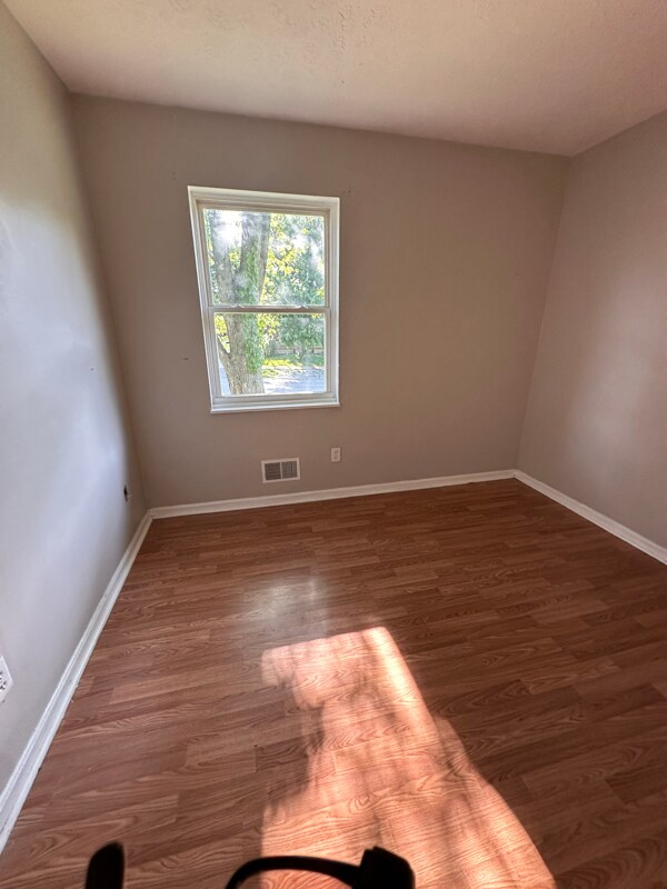 Building Photo - 10107 Coralwood Dr