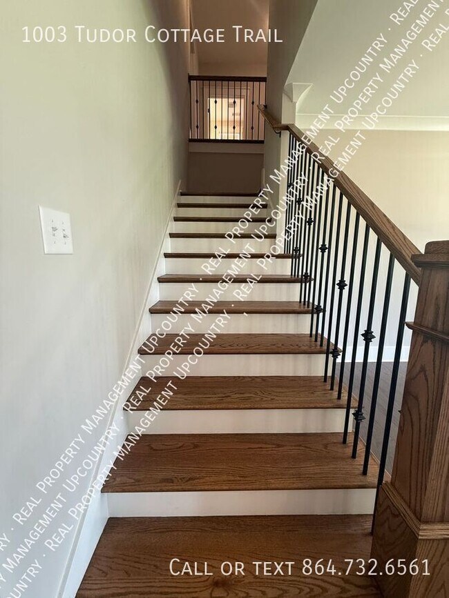 Building Photo - 1003 Tudor Cottage Tr