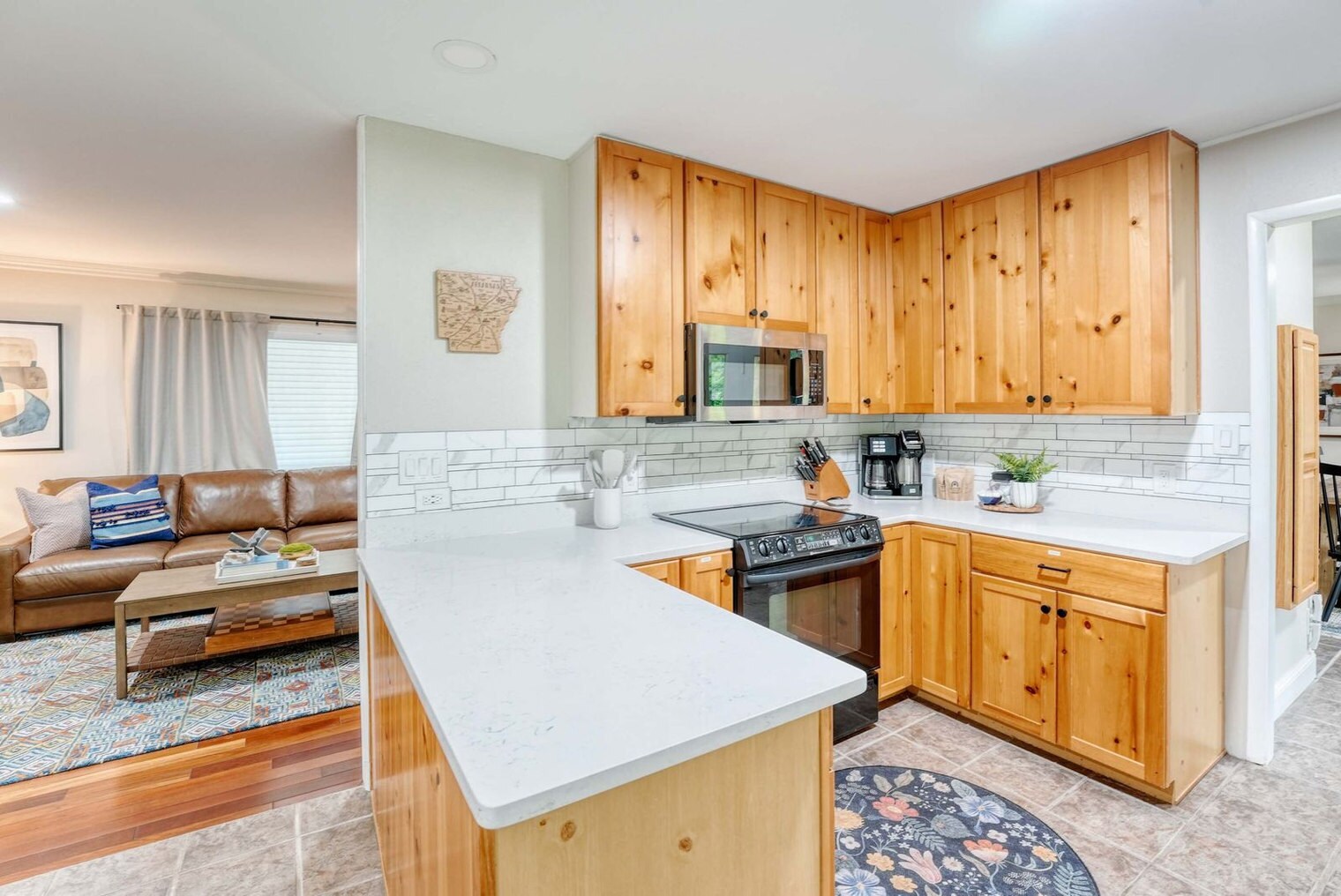 Building Photo - 20891 Lakeshore Dr