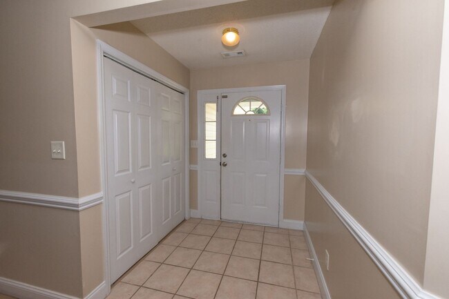 Building Photo - 214 Lee Rogers Rd