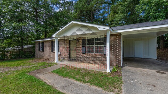 Building Photo - 1617 Woodhollow Dr