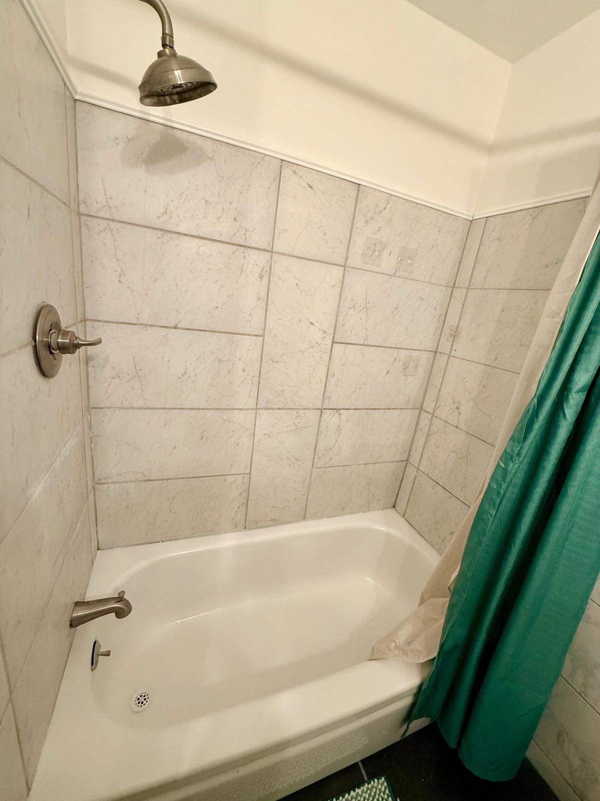 bathroom - 32360 Carlisle Pky