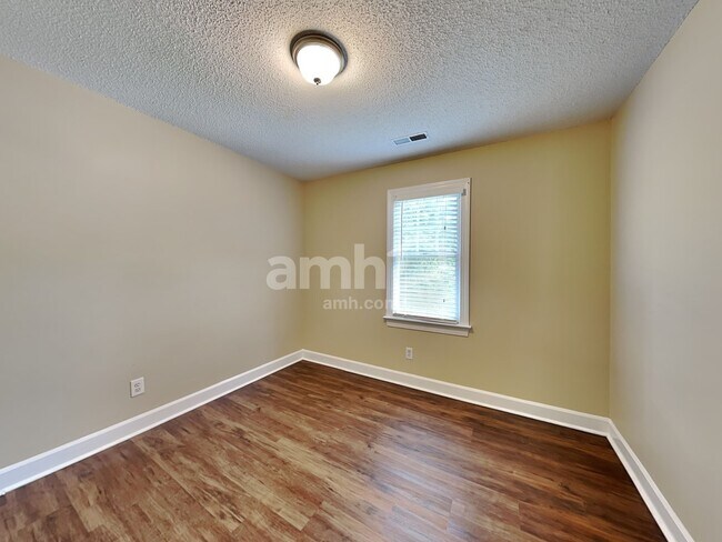 Building Photo - 4700 Forest Highland Dr