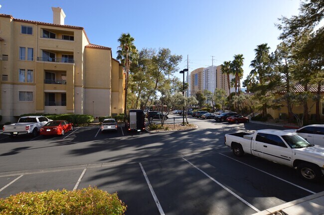 Building Photo - Meridian Furnished 1 Bd | 1 Ba Luxury Condo