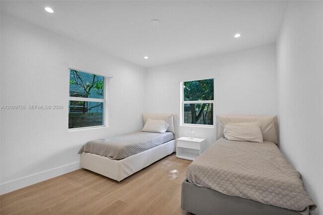 Building Photo - Northeast 81st Street, Miami, FL 33138 - 3 BR 2 BA single-family home