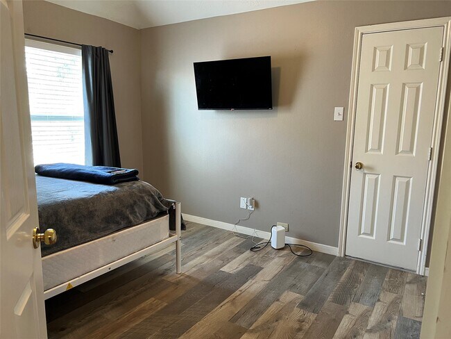 Building Photo - 14526 Grove Estates Ln