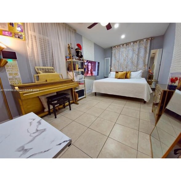 Building Photo - 3324 NW 14th St