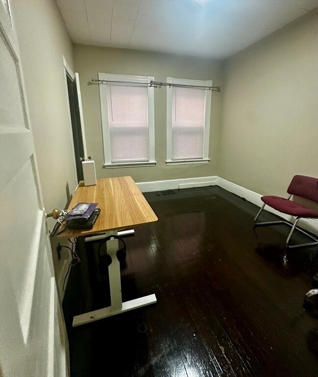 Building Photo - 9 Chilcott Pl