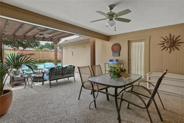 Building Photo - 2403 Blue Cypress Dr