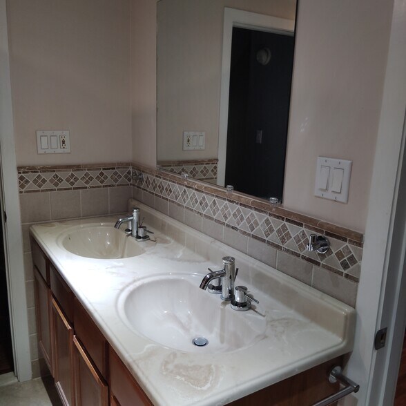 Building Photo - 14622 Bauer Dr