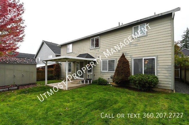 Building Photo - Clean and Spacious FOUR Bedroom Home in Ri...