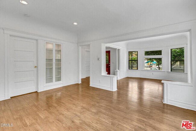 Building Photo - 1492 W 28th St