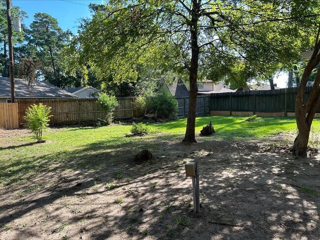 Building Photo - 214 Shenandoah Dr