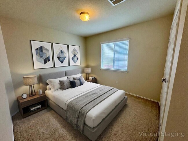 Building Photo - 5207 Bridgewood Dr