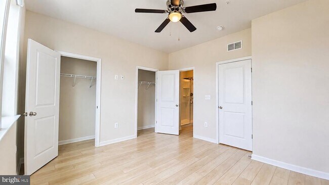 Building Photo - 4809 Vista Green Ln