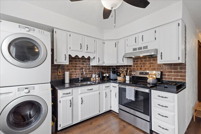 Building Photo - 149 43rd St