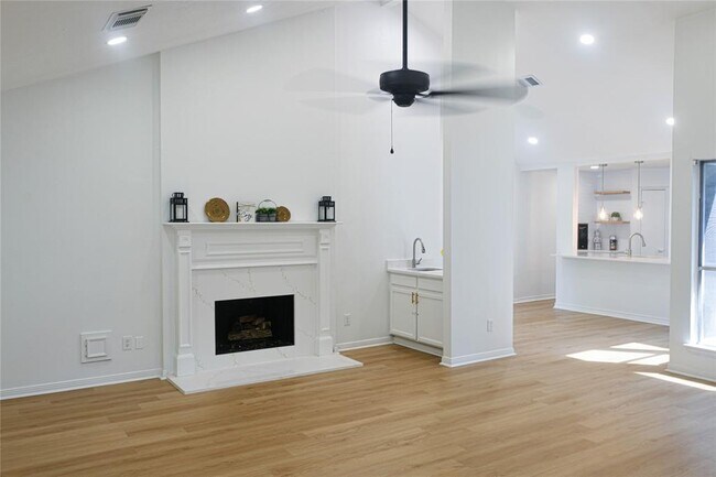 Primary Photo - 18322 Autumn Trails Ln
