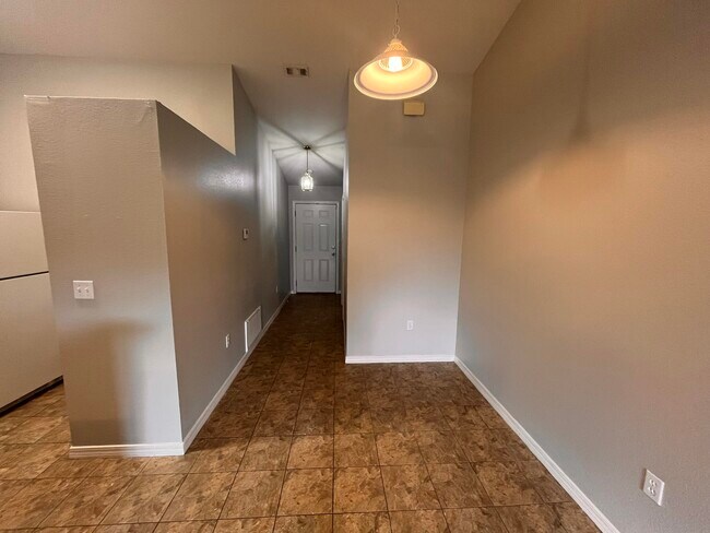 Building Photo - 305 Seclusion Blvd