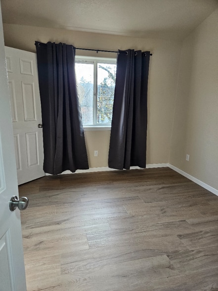 Building Photo - 173 S 47th St