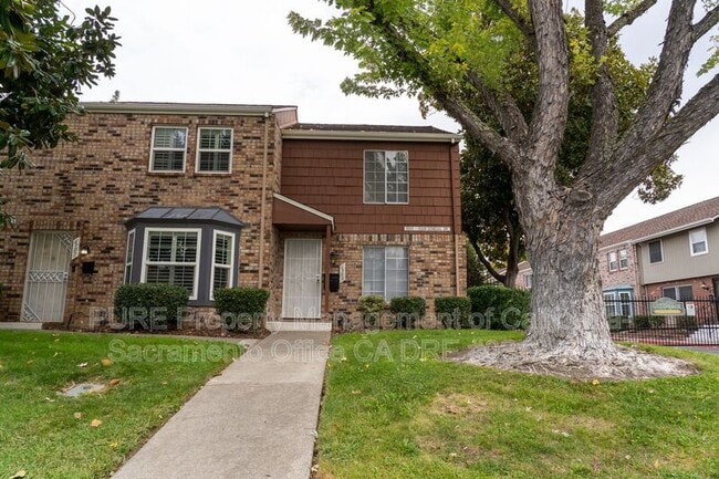 Building Photo - 6509 Donegal Dr