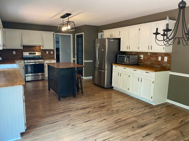 Building Photo - 2982 Edenberry Ln NW