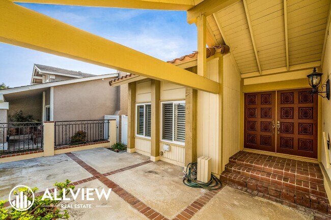 Building Photo - 6351 Glenfox Dr