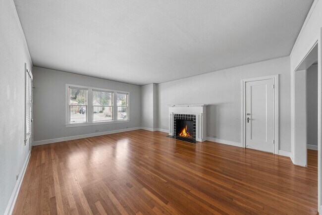 Building Photo - 109 W Norwood Ct