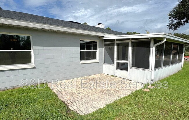 Building Photo - 4120 Old Colony Rd