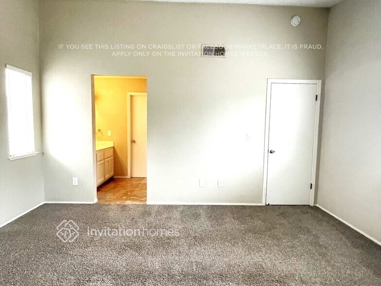 Building Photo - 135 Saginaw Cir