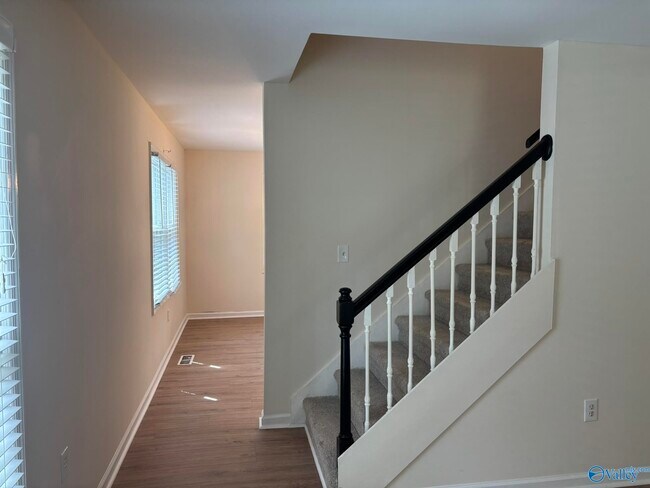 Building Photo - 135 Suffolk Dr