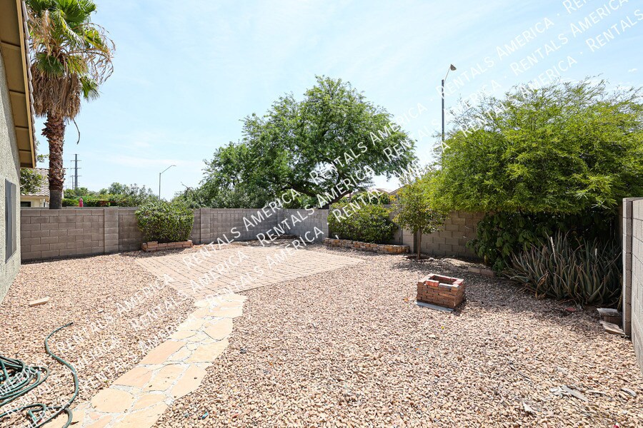 Building Photo - 20412 N 32nd Pl