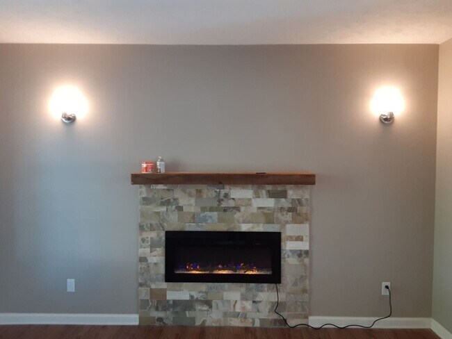 Building Photo - Great Home on corner lot in prime location in Knoxville
