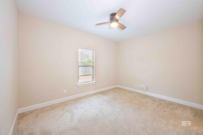 Building Photo - 27069 Gramercy Ln