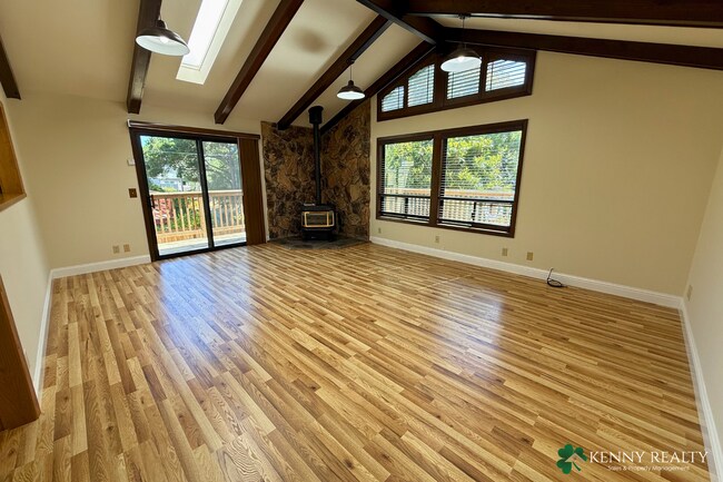 Building Photo - Beautifully Remodeled 4-Bedroom Home with Bonus Family Room & Large Private Yard in South San Fra...