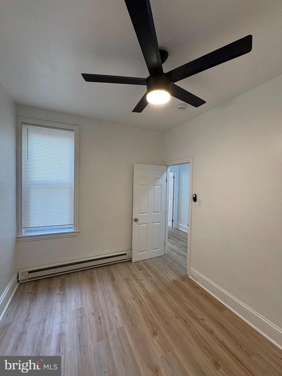 Building Photo - 2423 N Park Ave