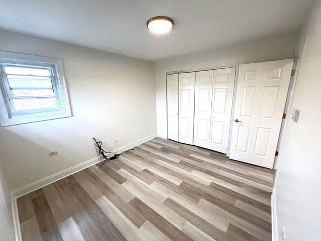 Building Photo - 6842 W Lode Dr