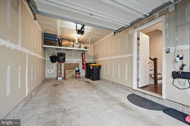 Building Photo - 825 Pecan Rd