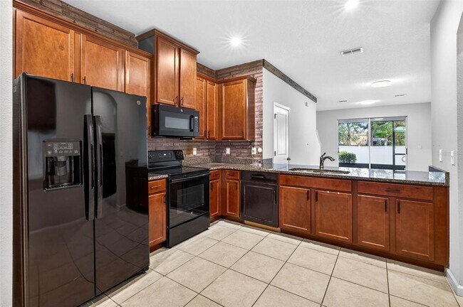 Building Photo - 2140 Laceflower Dr