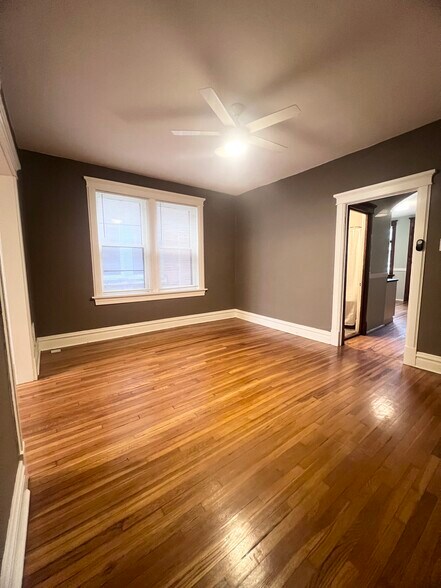 Building Photo - 4221 Botanical Ave