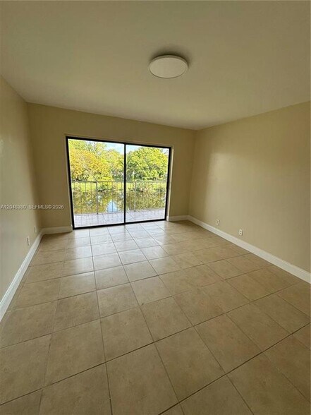Building Photo - 3167 Coral Springs Dr